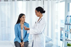 Dấu Hiệu Ung Thư Cảnh Báo Ở Người Dưới 50 Tuổi
